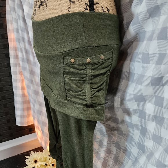 Nomads Hempwear Sativa Skirted Crop Leggings in Green Melange Organic size M NWT - Picture 3 of 16